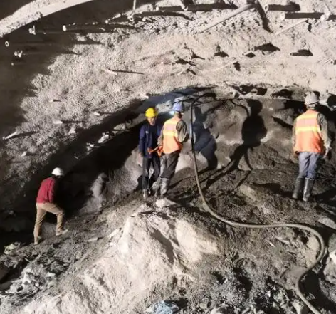 孟津拱顶带模注浆料的施工流程及注意事项